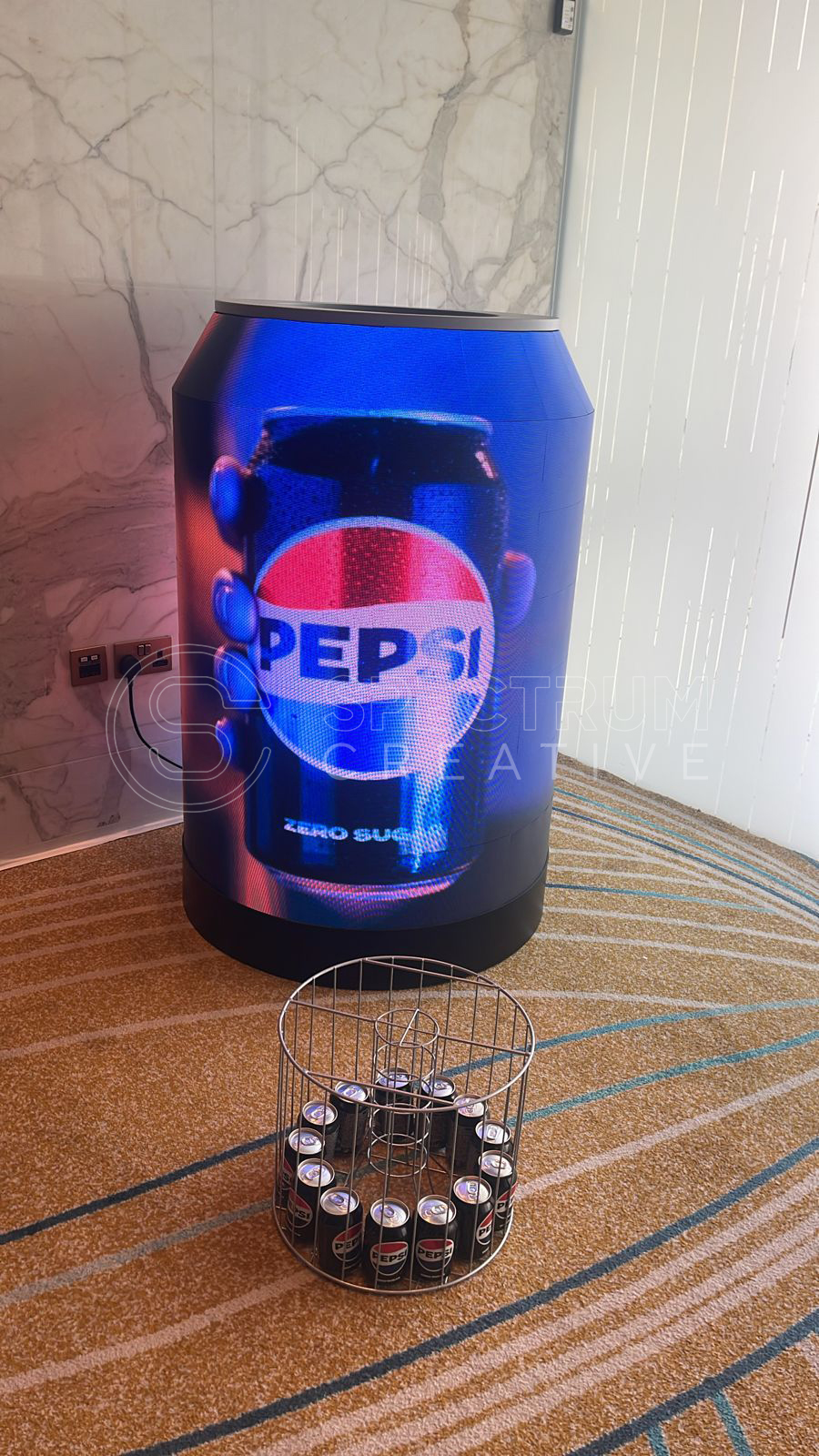 Indoor P1.86 GOB Can-shape LED Display with Built-in Refrigerator